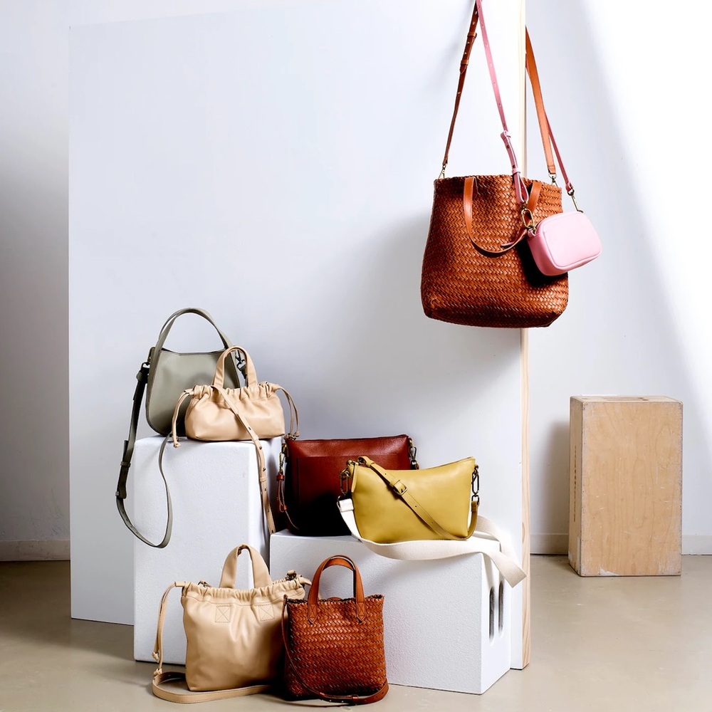 Madewell The Small Transport Crossbody: Woven Leather Edition - Picture 2 of 12